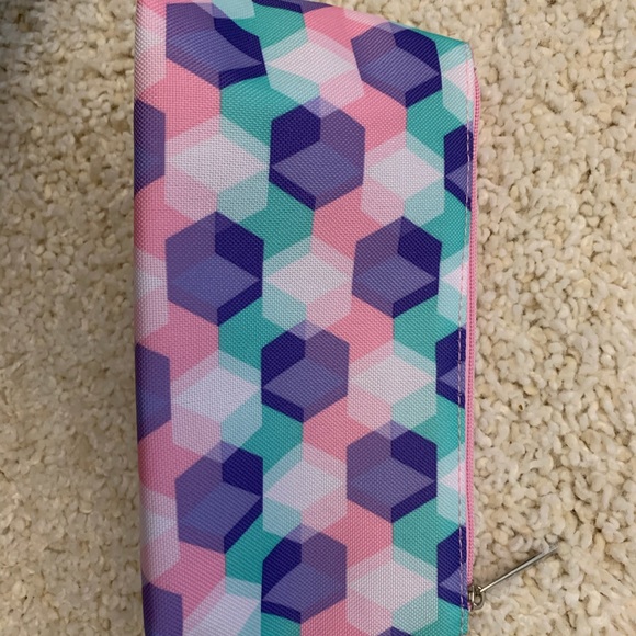 BRAND NEW! Clinique Moisture Surge bundle - Picture 5 of 5